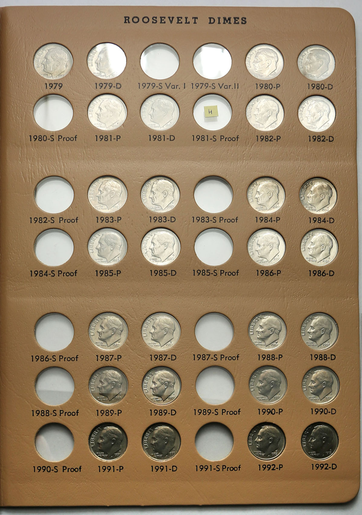USA. Klaser z monetami 10 centów (Dime) 1946-2007, zestaw 111 sztuk, srebro i miedzionikiel
